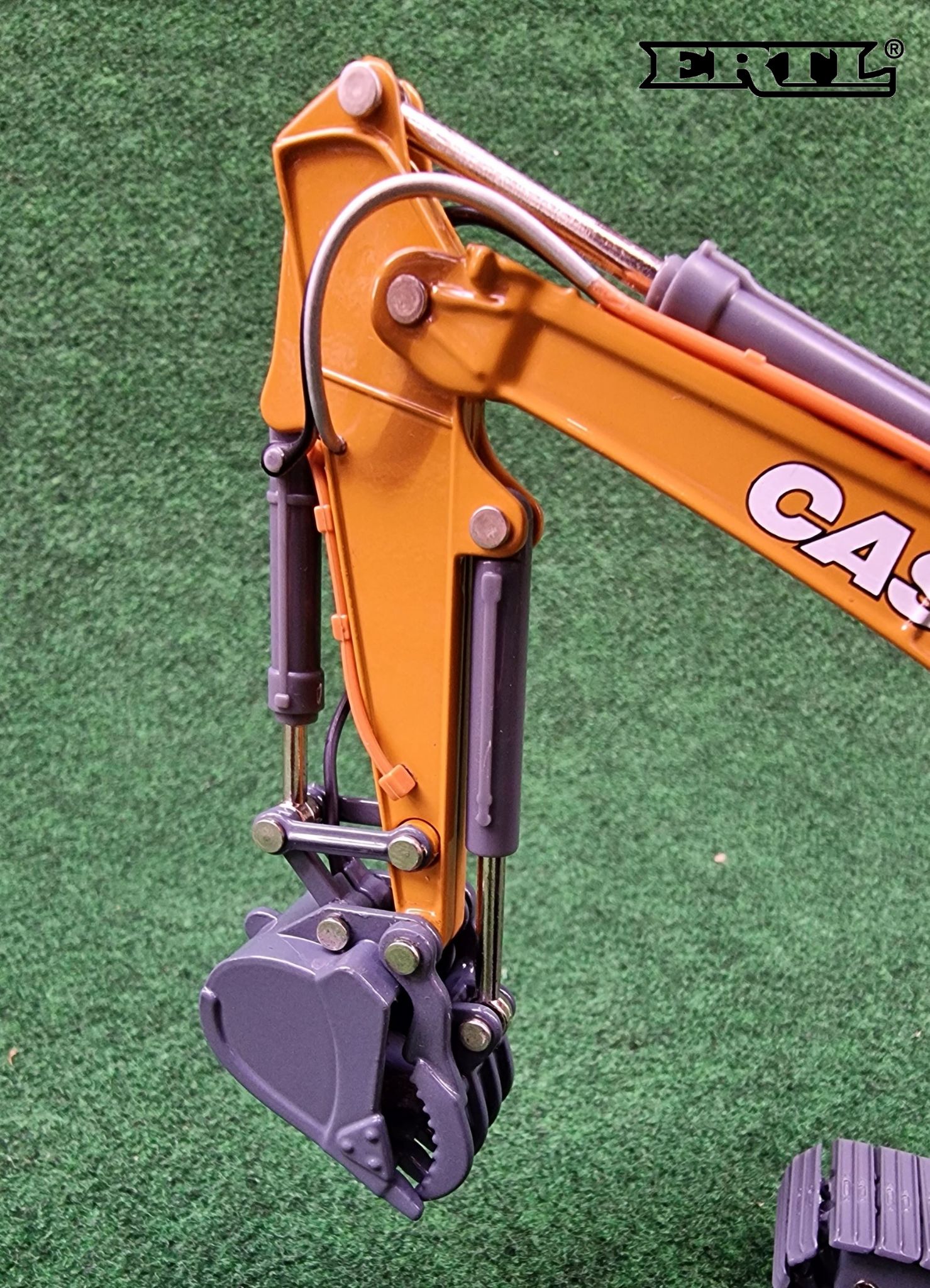 Britains Case CX210D Excavator - 1:50 Scale